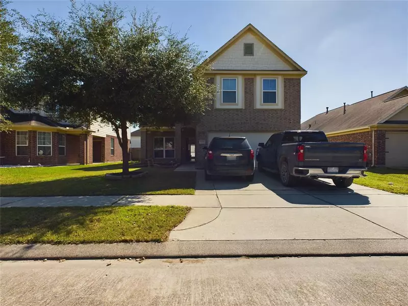 5246 El Tigre LN, Baytown, TX 77521