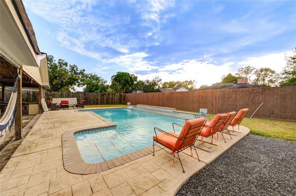 6238 Weststar LN, Houston, TX 77072