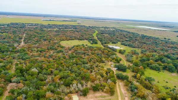 TBD Fm 530, Hallettsville, TX 77964