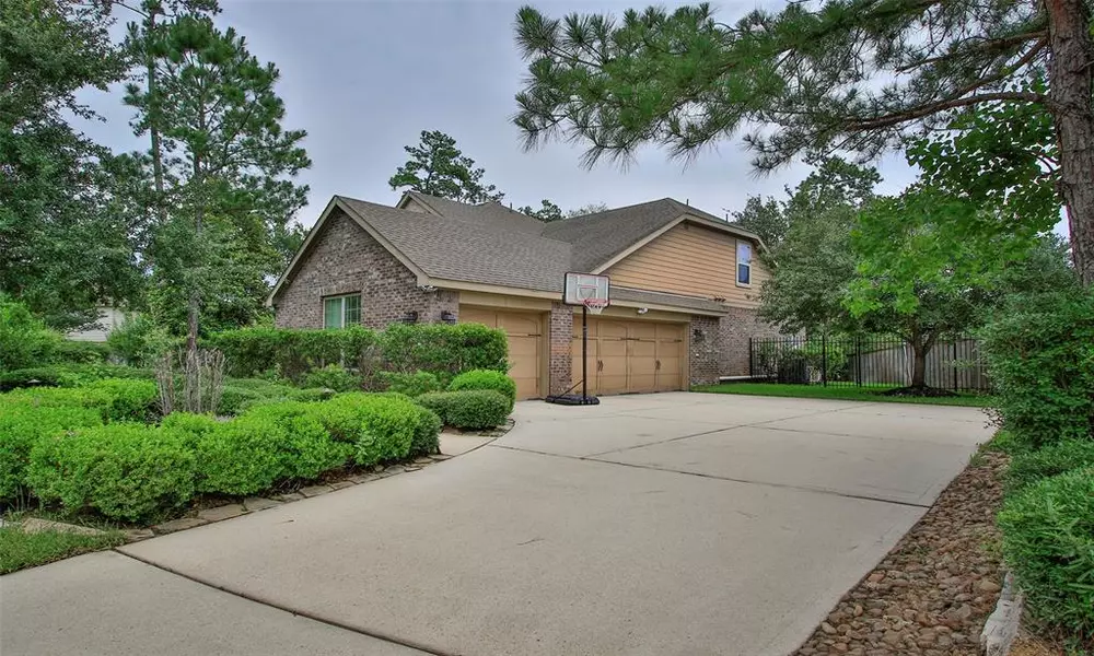 138 W Arbor Camp CIR, Spring, TX 77389