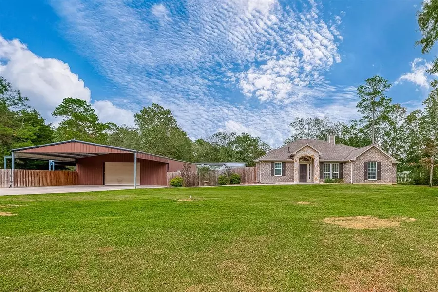 524 Apache RUN, Wallisville, TX 77597