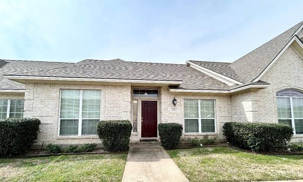 306 Fraternity ROW, College Station, TX 77845