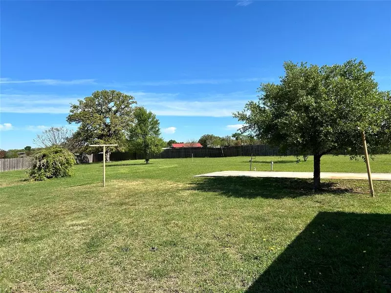 1901 & 1905 Lake View, Somerville, TX 77859