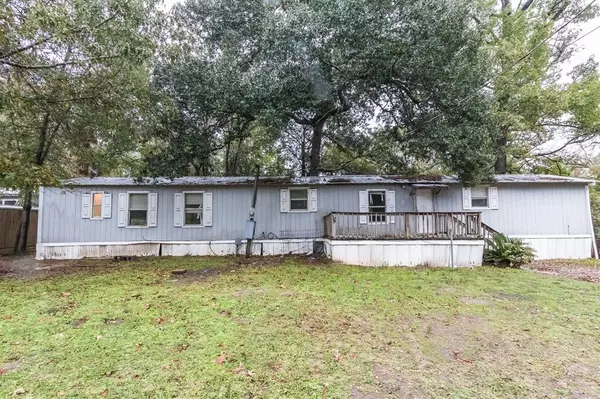 771 Impala DR, Onalaska, TX 77360