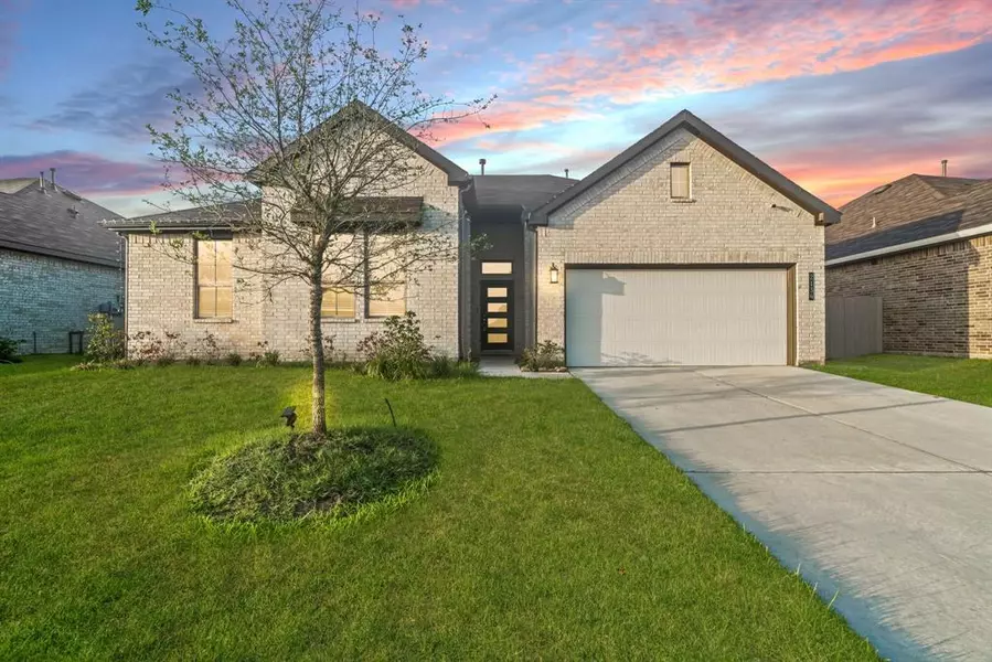 2134 Bluegrass LN, Rosenberg, TX 77469