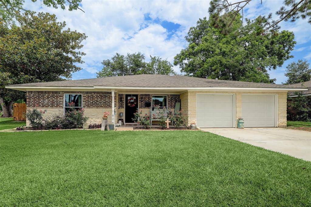 606 S Kaufman DR S, Deer Park, TX 77536