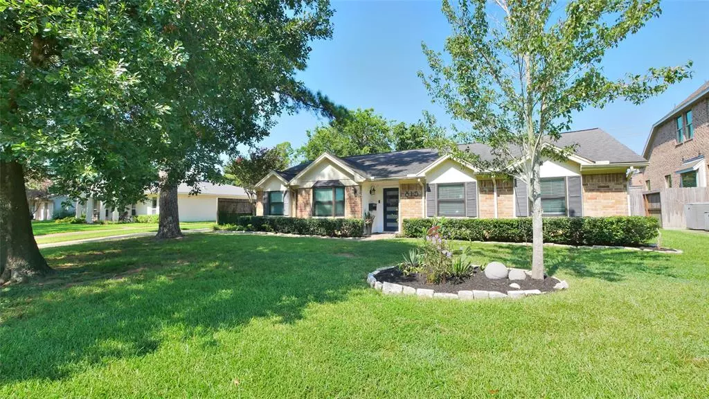 815 Carlingford LN, Houston, TX 77079