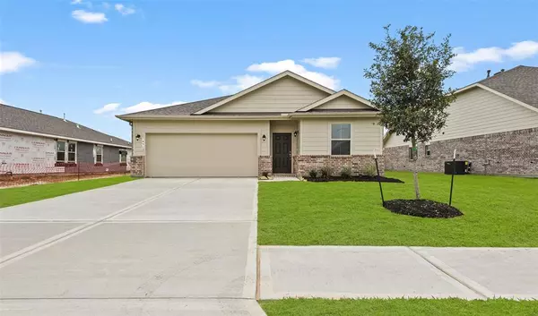 14910 Spring Forest LN, Baytown, TX 77523