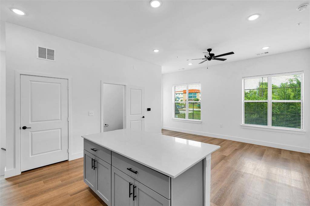 Garland, TX 75040,1492-302 Bernard ST