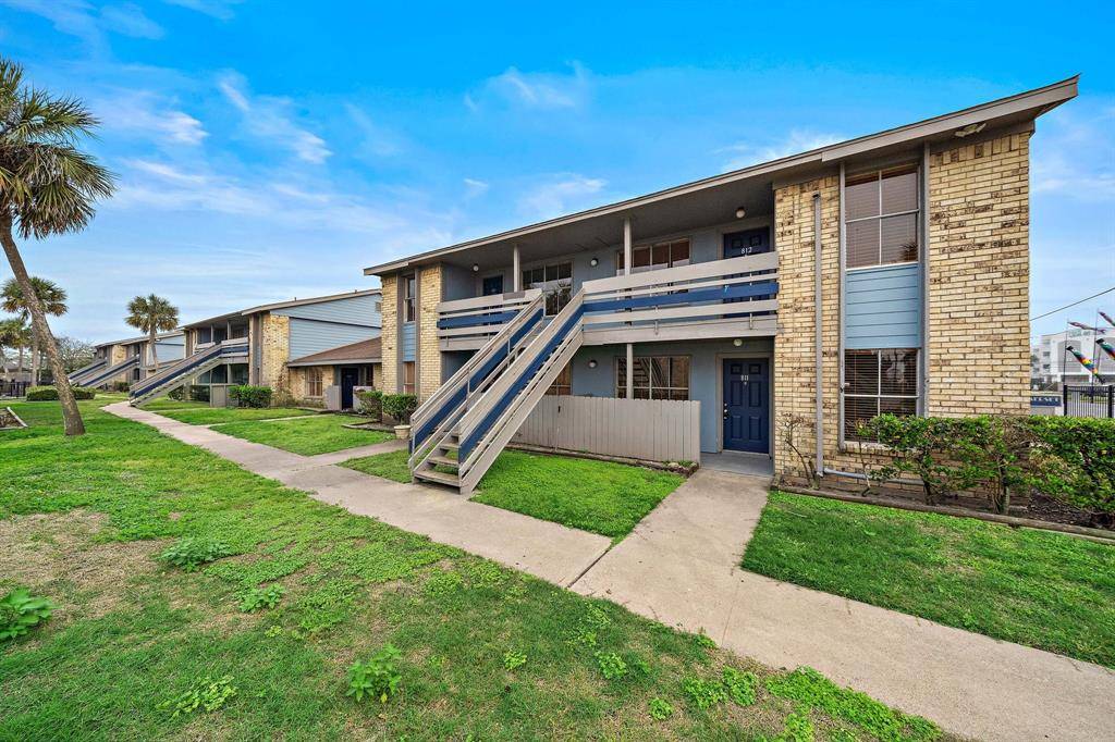 2828 61st ST #504, Galveston, TX 77551