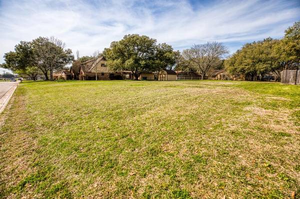 Lot 6 E Tom Green ST, Brenham, TX 77833