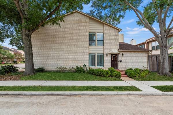 5613 Innsbruck ST, Bellaire, TX 77401