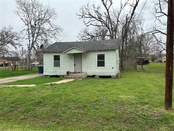 408 W 5th ST, Sweeny, TX 77480