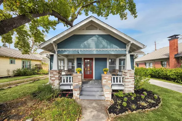 1007 W Cottage ST, Houston, TX 77009