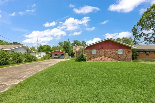 2916 36th ST,  Port Arthur,  TX 77642