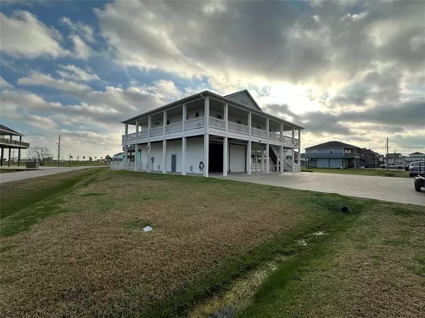 Crystal Beach, TX 77650,968 Seagull LN