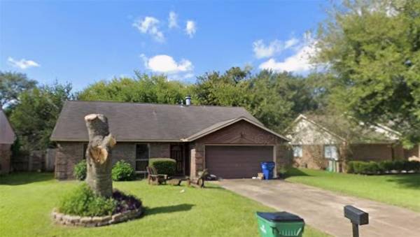 3860 Jasmine DR,  Alvin,  TX 77511