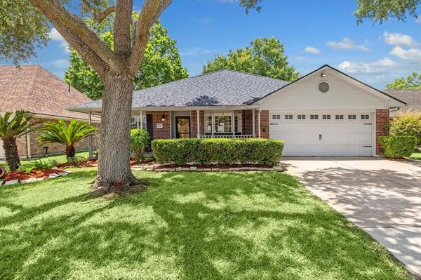 6022 Dee DR, Pasadena, TX 77505