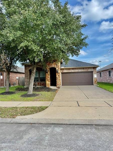 8702 Debbie Terrace DR, Cypress, TX 77433