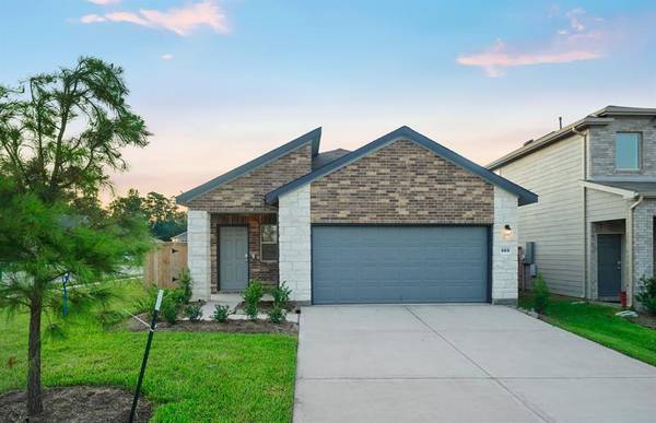 303 Shady Cedar Hill LN, Willis, TX 77378