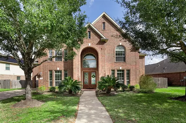 5407 Valley Country LN, Sugar Land, TX 77479