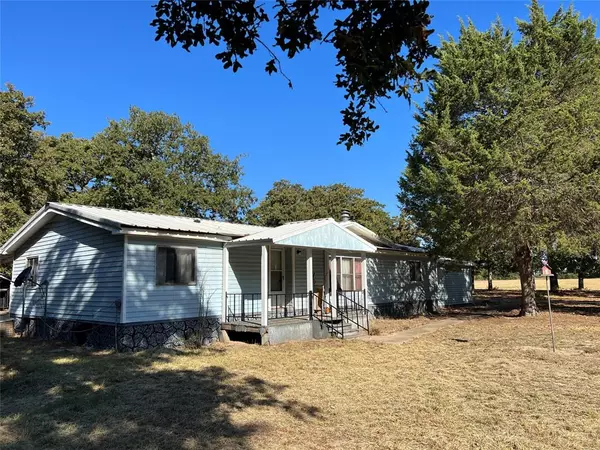 1393 County Road 277, Buffalo, TX 75831