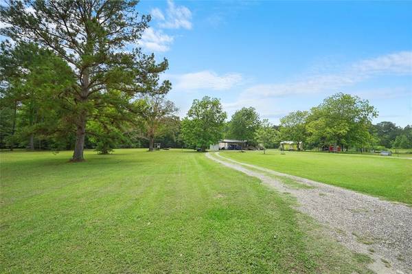 172 Jackson RD, Coldspring, TX 77331