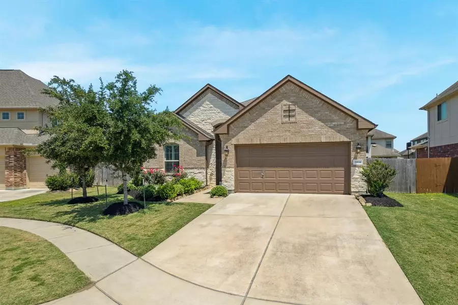 11834 Trinity Bluff LN, Cypress, TX 77433