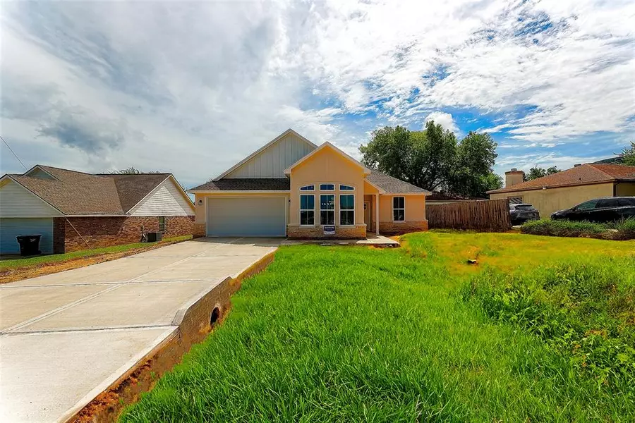 12522 Ridgecrest, Willis, TX 77318