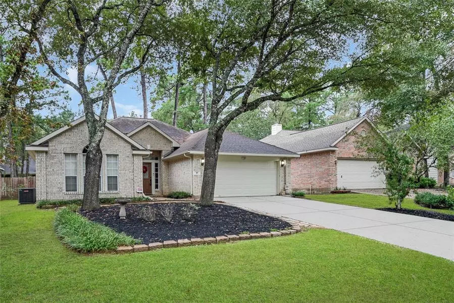 85 N HollyLaurel CIR, The Woodlands, TX 77382