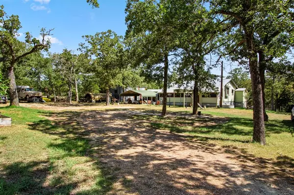 Ledbetter, TX 78946,610 Raymond Lehmann LN