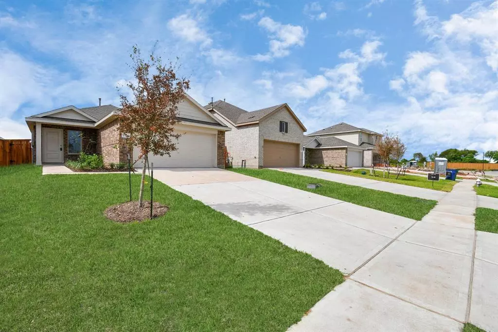 Angleton, TX 77515,1615 Windrose Bend