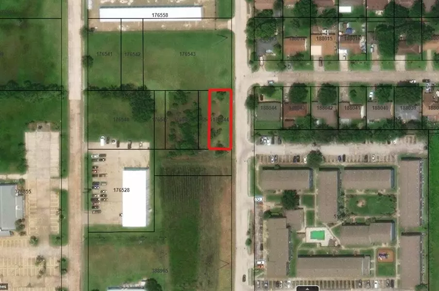 Lots 14 and 15 31st St N, Texas City, TX 77590