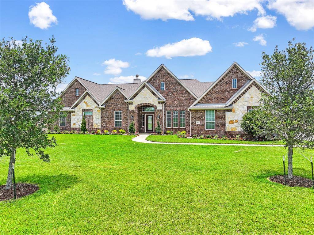 7915 Stratford Hall DR, Rosharon, TX 77583