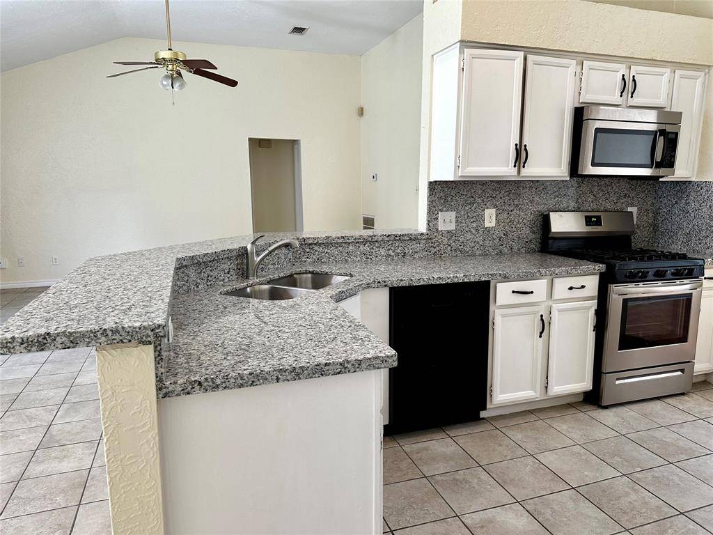 Houston, TX 77015,13015 Tregarnon DR