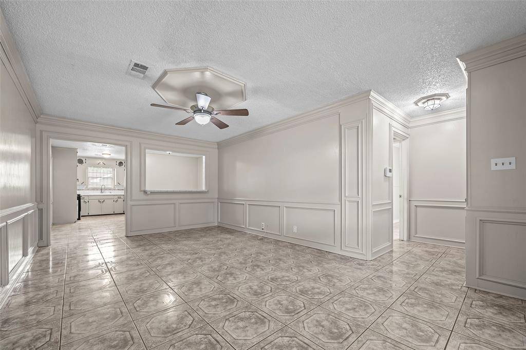 Pasadena, TX 77502,2413 Raspberry LN