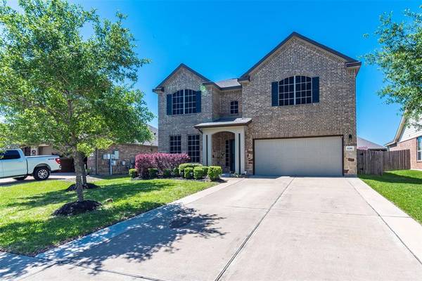 6746 Strawberry Brook LN, Dickinson, TX 77539