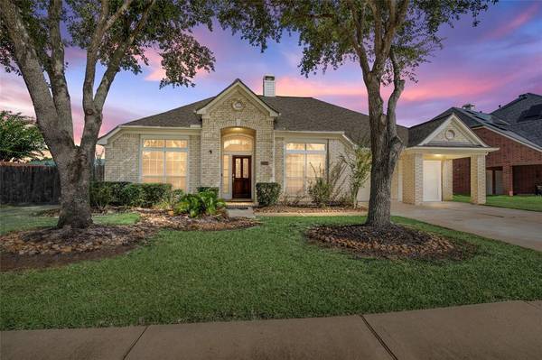 2310 Clawson Falls LN, Sugar Land, TX 77479