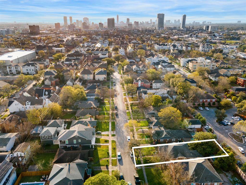 Houston, TX 77098,1720 W Main ST