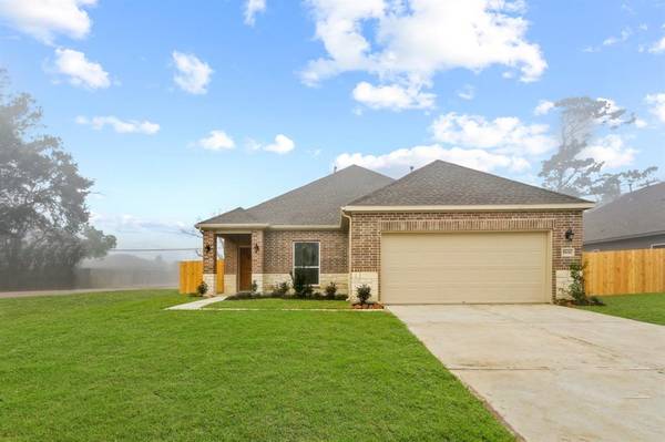 5830 PECAN PARK DR, Hitchcock, TX 77563