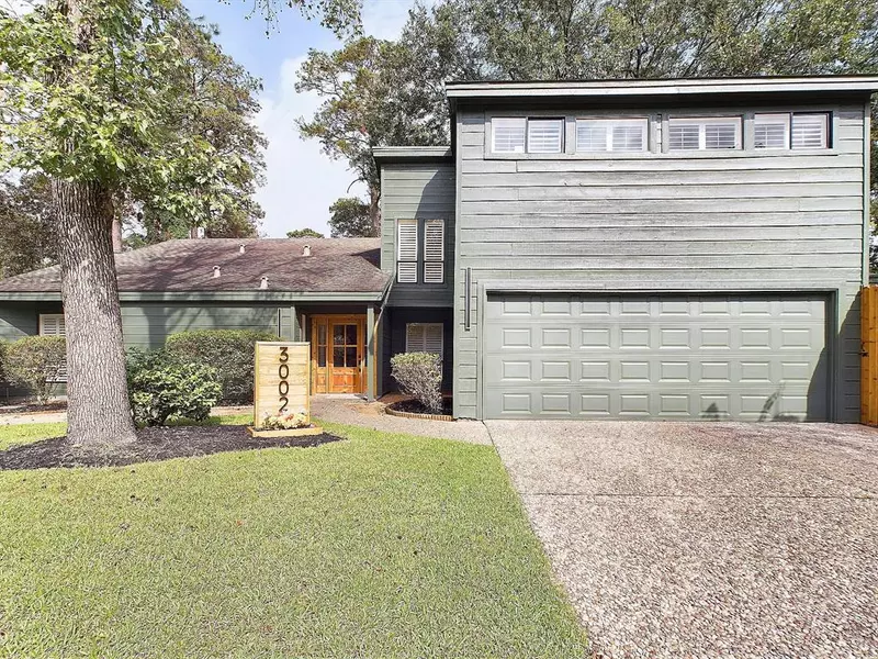 3002 W Lake Crescent DR, Kingwood, TX 77339