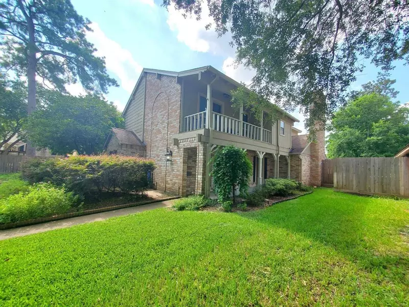 8907 Cher CT, Houston, TX 77040