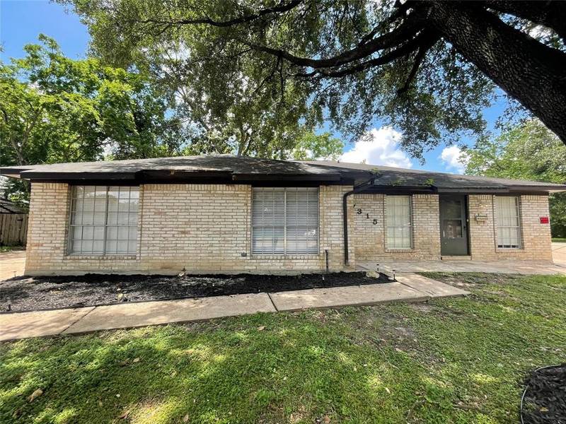 7315 Housman St #A, Houston, TX 77055