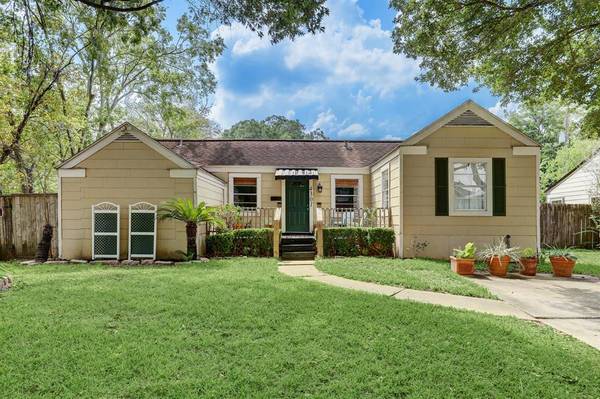 4301 Phil ST, Bellaire, TX 77401