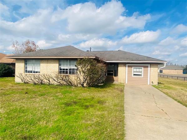 710 Pine AVE, Prairie View, TX 77445