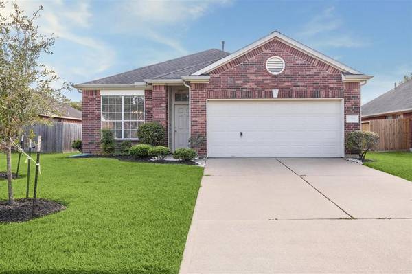 1904 Lantana Spring LN, Pearland, TX 77581