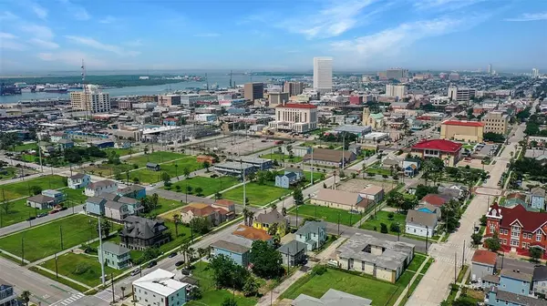 Galveston, TX 77550,2815 Ball ST