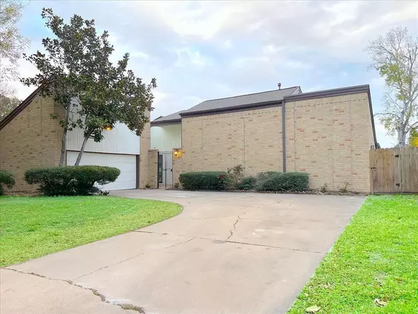 Houston, TX 77071,10835 Villa Lea LN