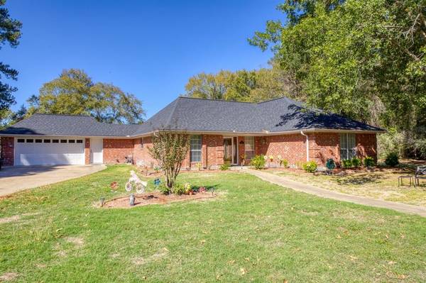 11 Cottonwood RD, Trinity, TX 75862