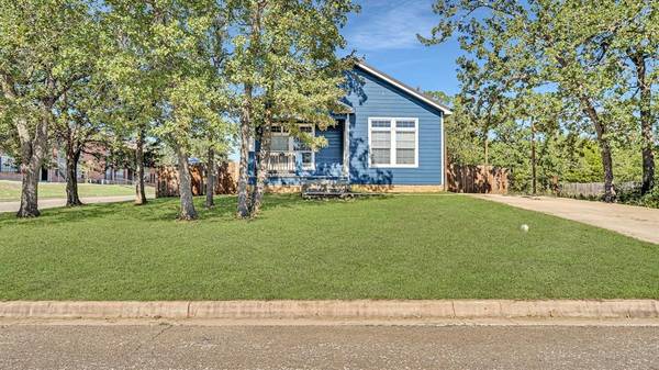 115 Oakbend LN, Giddings, TX 78942